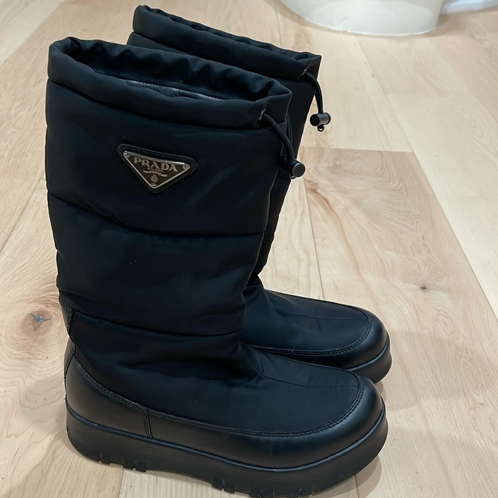 💯 Authentic PRADA Logo Platform Snow Boots sz 7.5